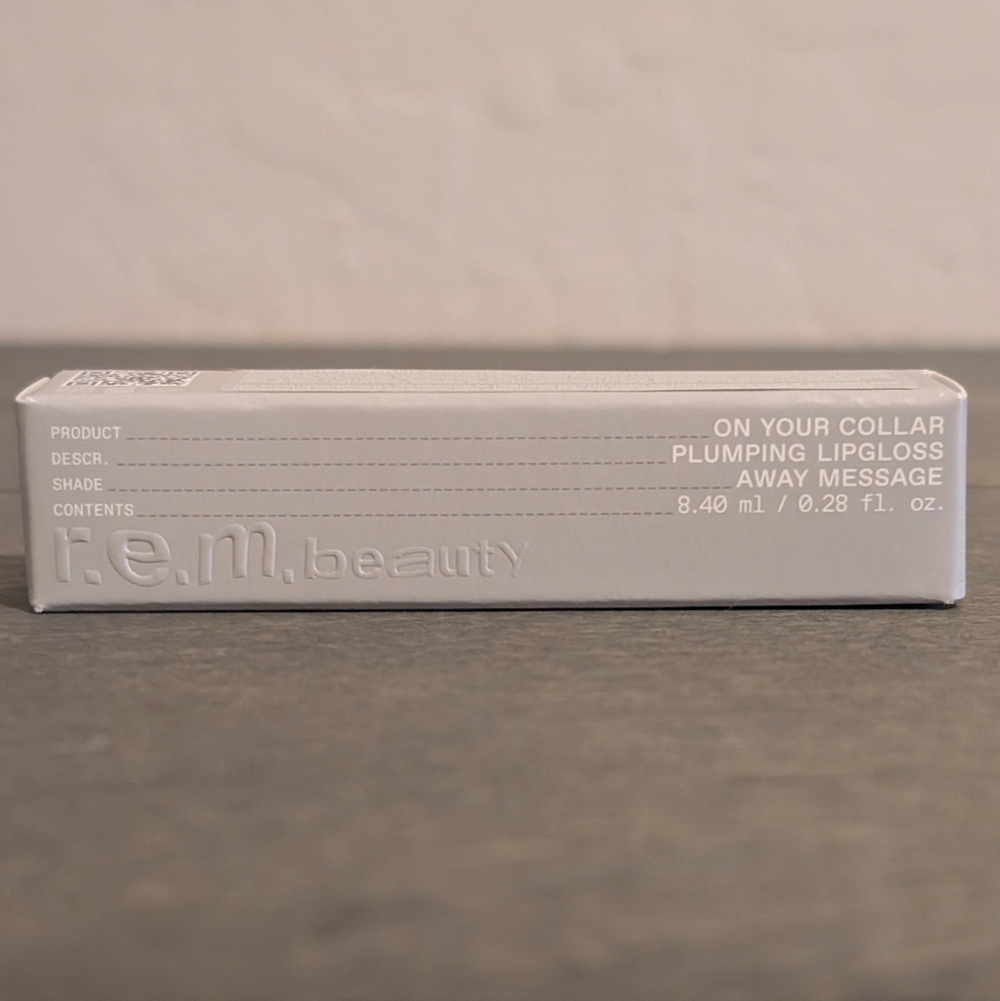 r.e.m. beauty On Your Collar Plumping Lip Gloss - Away Message